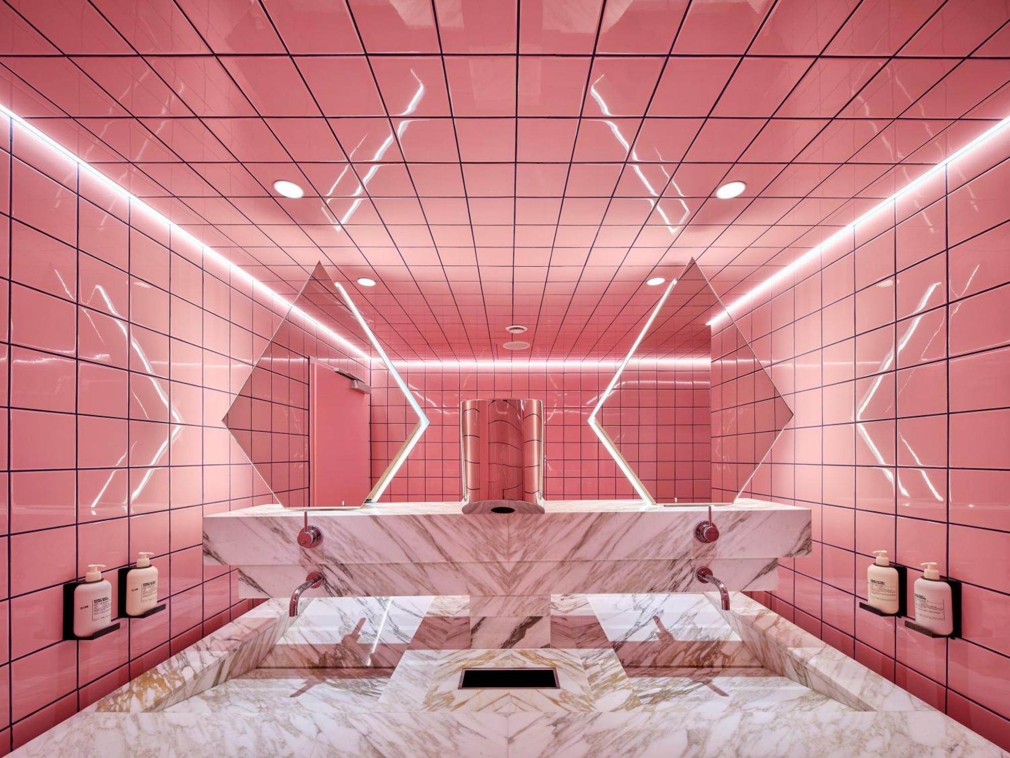 Emilu Design Hotel
